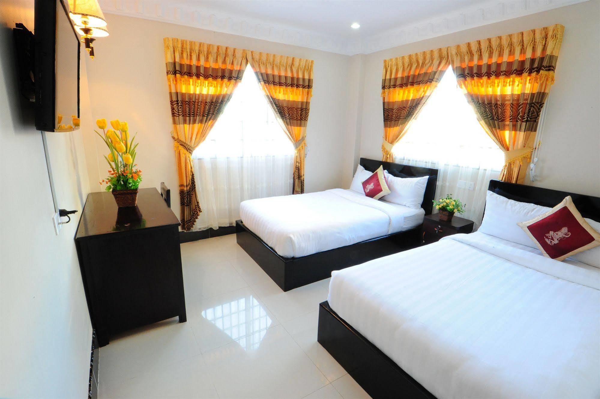 Number 9 Hotel Phnom Penh Exterior photo