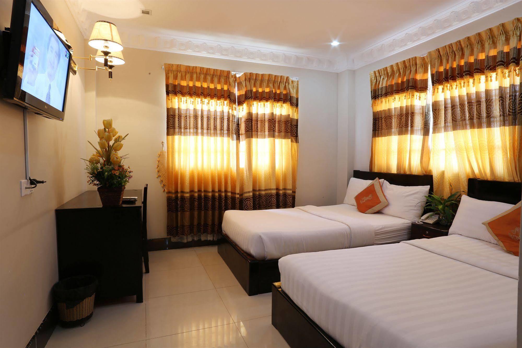 Number 9 Hotel Phnom Penh Exterior photo